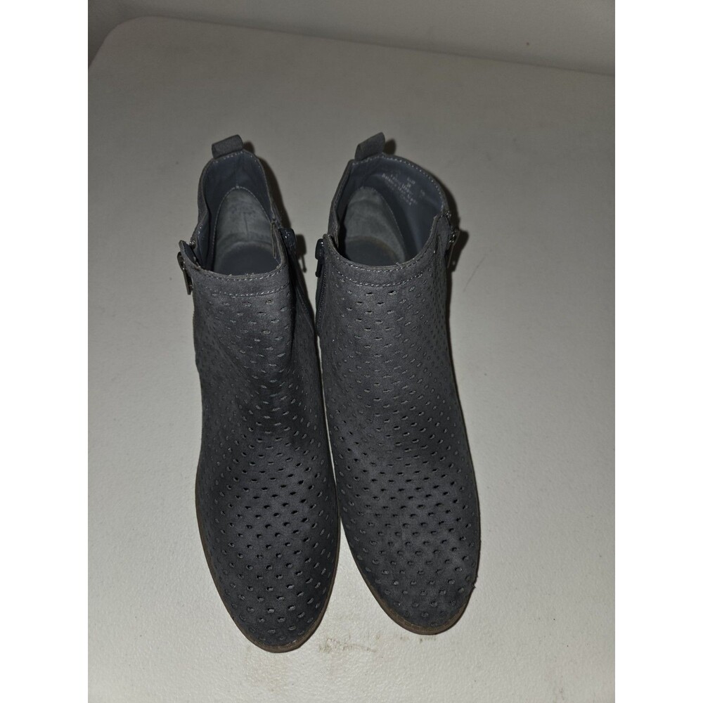 Carlos by Carlos Santana Benny Gray Perforated Ankle Booties Size 8M